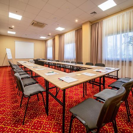Hotel 500 Тарново-Подґурне Екстер'єр фото